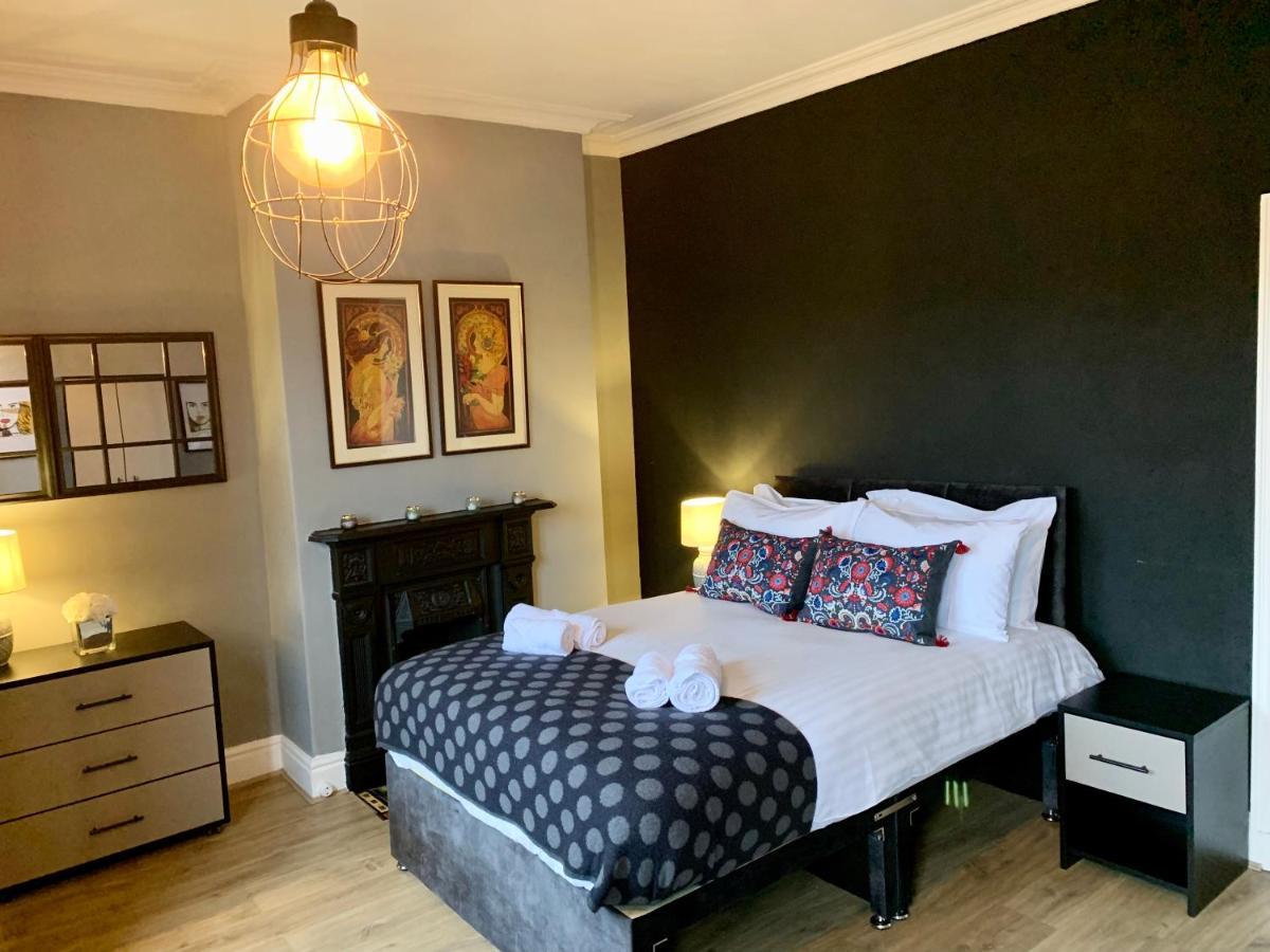 Stamer House By Yourstays, Stylish Quirky House, With 4 Double Bedrooms, Book Now! Stoke-on-Trent Exterior photo